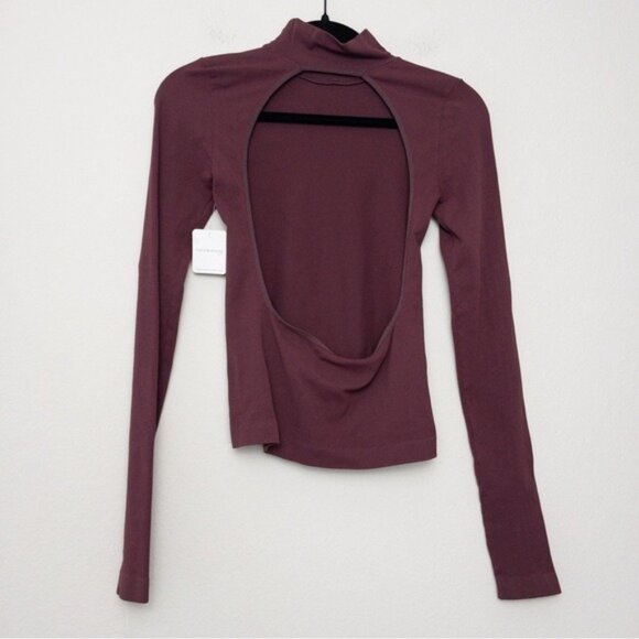 NWT Free People Like I Do Backless Cutout Mockneck Top M/L Mauve Wine Stretch - Picture 9 of 10